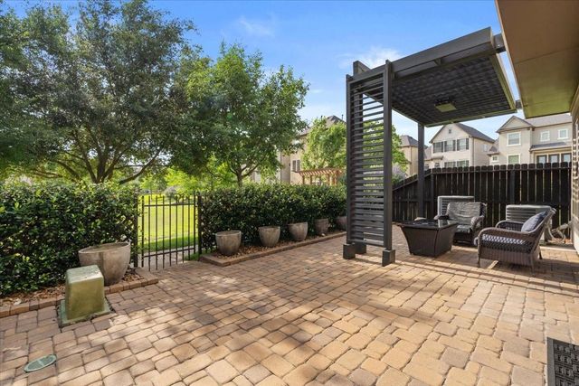 10215 Spring Shadows Park Circle, Houston, TX 77080
