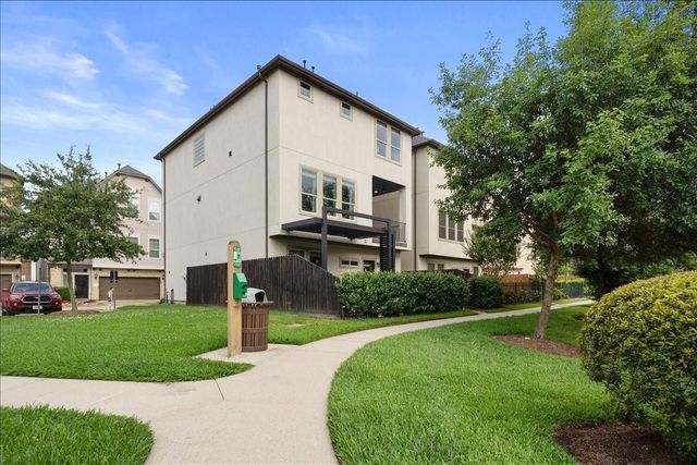 10215 Spring Shadows Park Circle, Houston, TX 77080