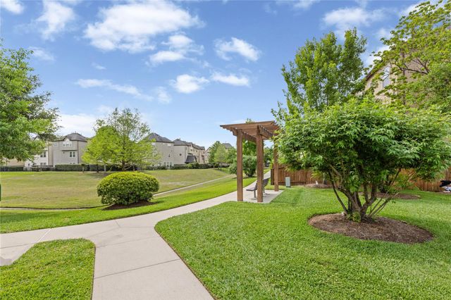 10215 Spring Shadows Park Circle, Houston, TX 77080