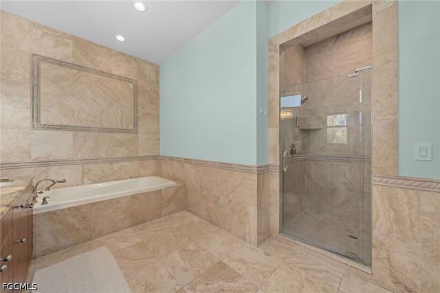 660 Anchor DR, Sanibel, FL 33957