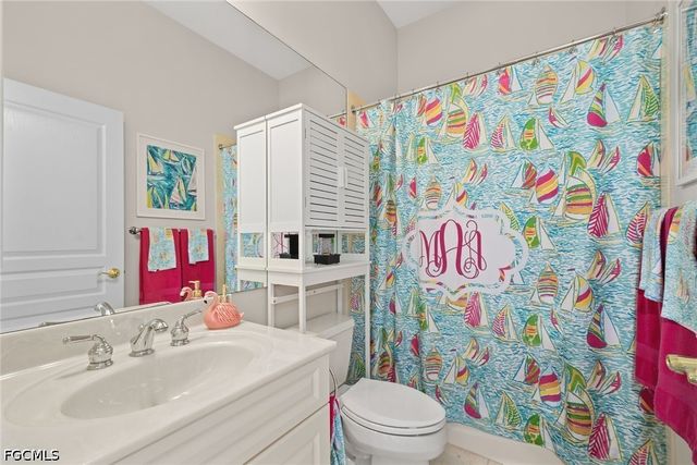 660 Anchor DR, Sanibel, FL 33957