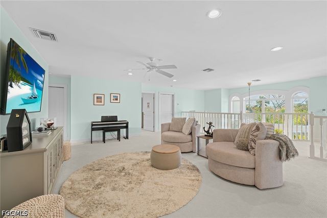 660 Anchor DR, Sanibel, FL 33957