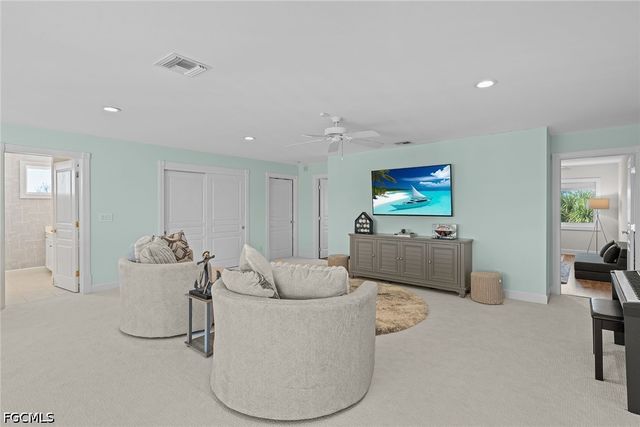 660 Anchor DR, Sanibel, FL 33957