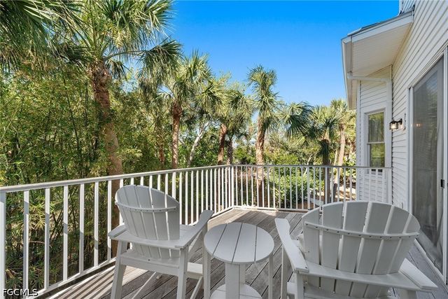 660 Anchor DR, Sanibel, FL 33957