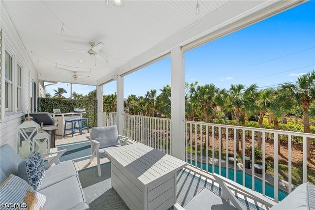 660 Anchor DR, Sanibel, FL 33957