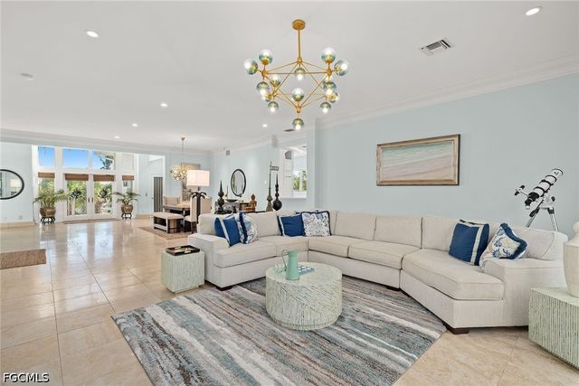 660 Anchor DR, Sanibel, FL 33957