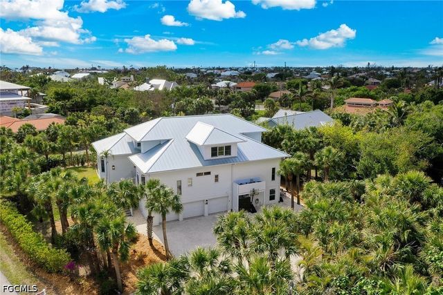 660 Anchor DR, Sanibel, FL 33957
