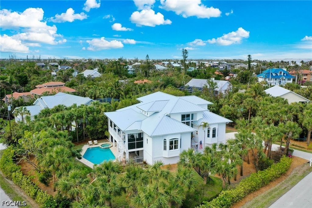 660 Anchor DR, Sanibel, FL 33957