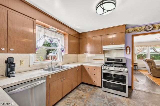 127 N Clark Ave, Somerville Boro, NJ 08876