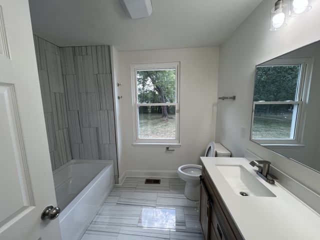 3785 Lunn Dr, Nashville, TN 37218