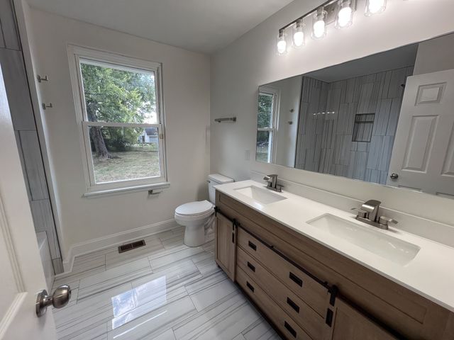 3785 Lunn Dr, Nashville, TN 37218
