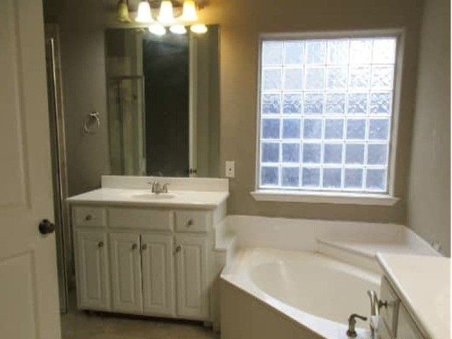 609 Green Apple Drive, Garland, TX 75044