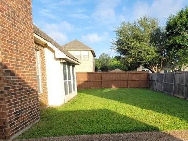 609 Green Apple Drive, Garland, TX 75044