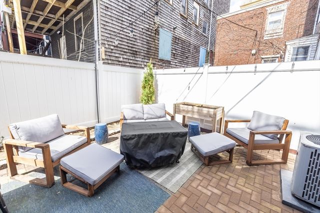 171 H St 1, Boston, MA 02127