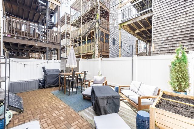 171 H St 1, Boston, MA 02127