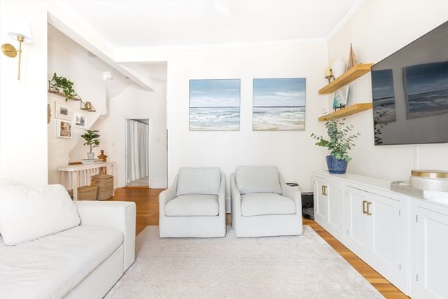 171 H St 1, Boston, MA 02127