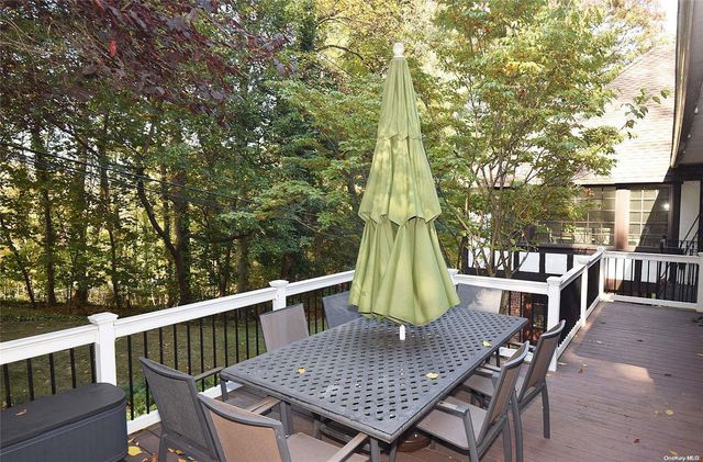 539 Manhasset Woods Road, Manhasset, NY 11030