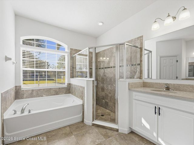 679 Gleneagles Drive SE, Palm Bay, FL 32909