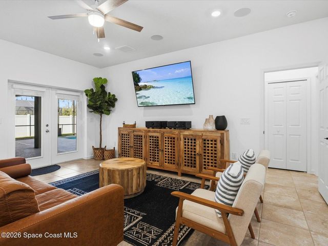 679 Gleneagles Drive SE, Palm Bay, FL 32909