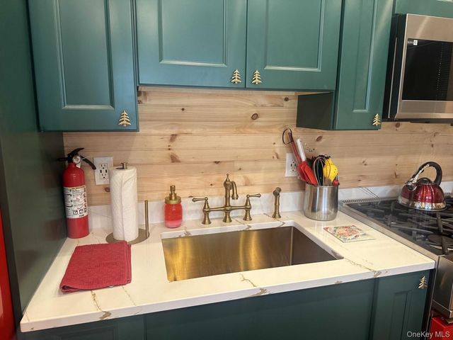 989 Chiloway Road, Roscoe, NY 13856