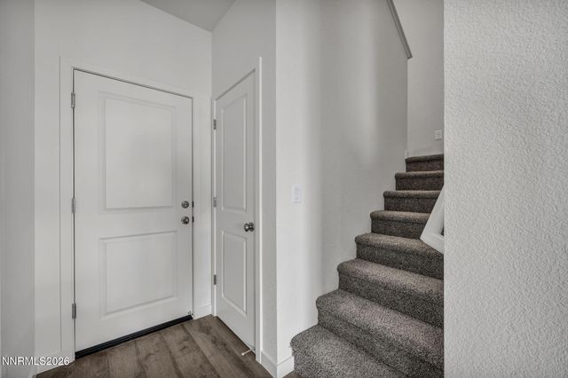 260 Green Lane, Dayton, NV 89403