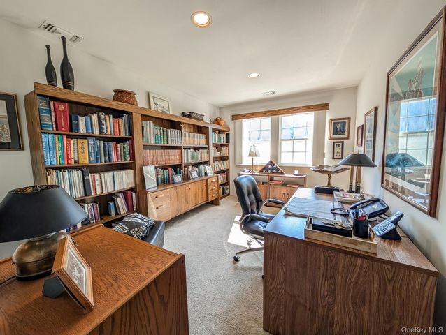 139 Erin Lane, East Setauket, NY 11733