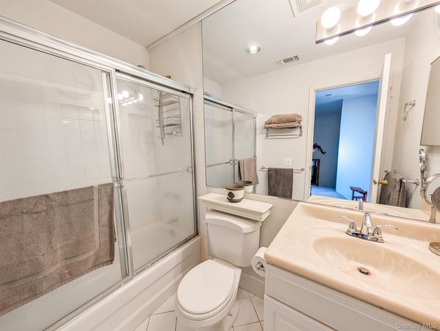 139 Erin Lane, East Setauket, NY 11733