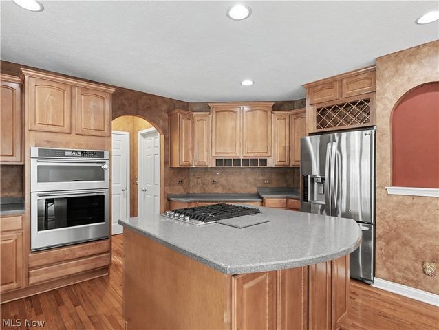 3193 Bickleigh Circle, Akron, OH 44312