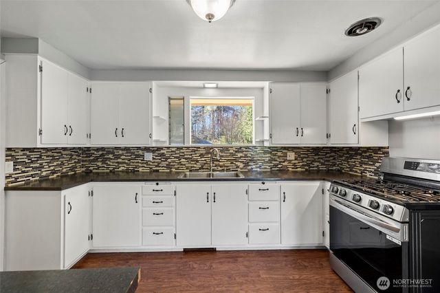 10450 Sterling Road, Sedro Woolley, WA 98284