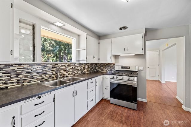 10450 Sterling Road, Sedro Woolley, WA 98284