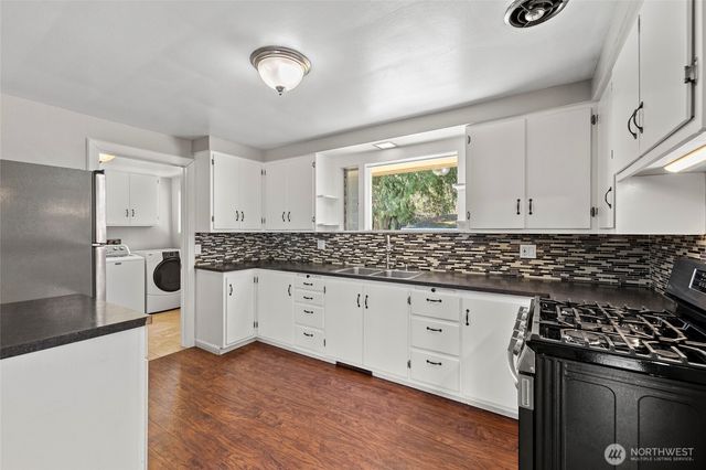 10450 Sterling Road, Sedro Woolley, WA 98284