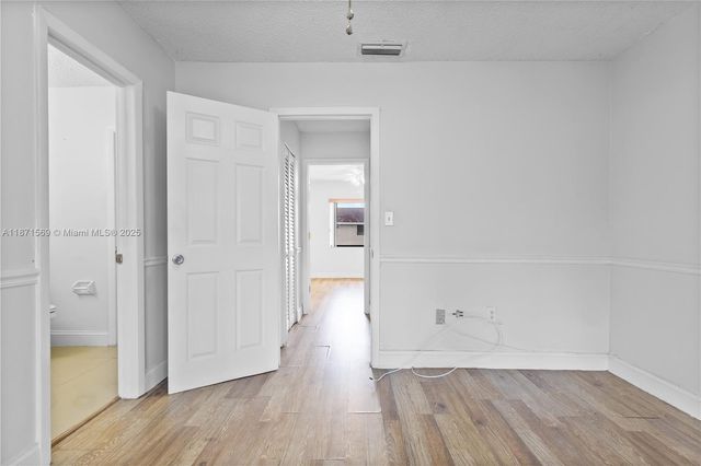 8360 NW 8th St 11-2, Miami, FL 33126