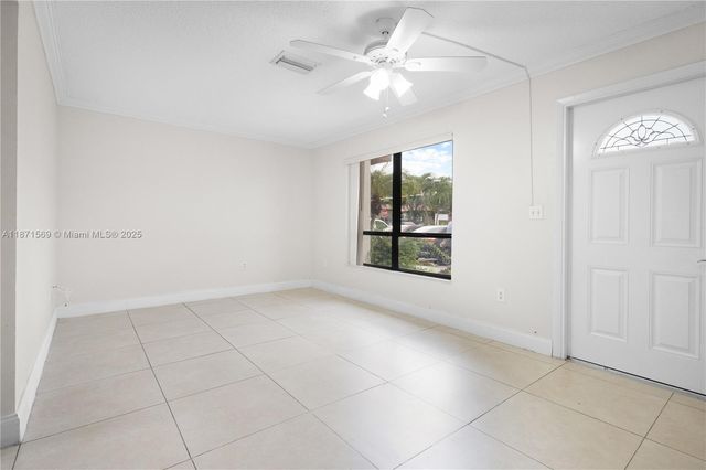 8360 NW 8th St 11-2, Miami, FL 33126