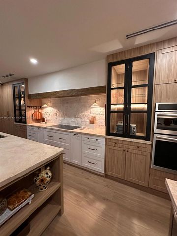 7400 SW 166th St, Palmetto Bay, FL 33157