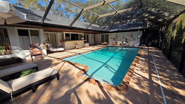 7400 SW 166th St, Palmetto Bay, FL 33157