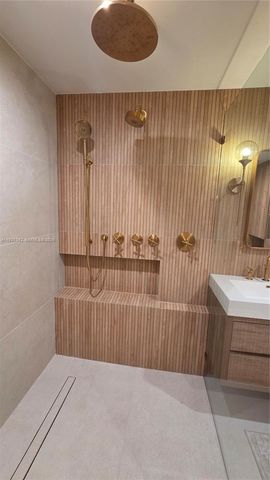 7400 SW 166th St, Palmetto Bay, FL 33157