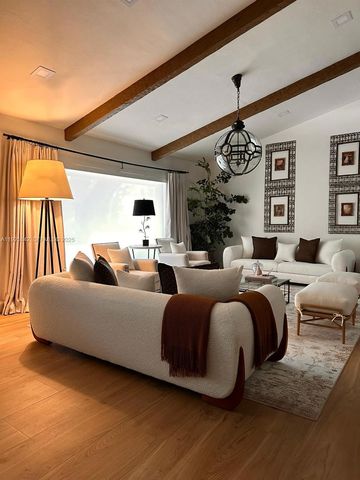 7400 SW 166th St, Palmetto Bay, FL 33157