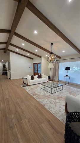 7400 SW 166th St, Palmetto Bay, FL 33157