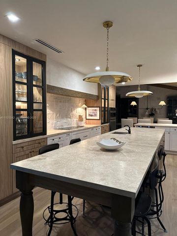 7400 SW 166th St, Palmetto Bay, FL 33157