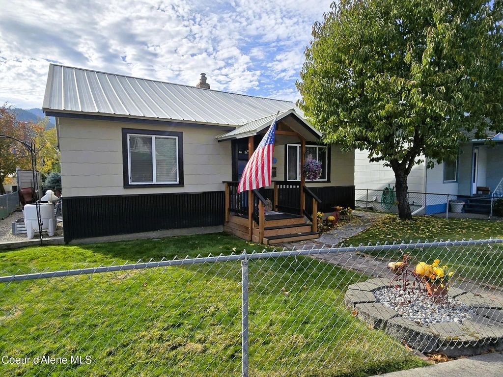 15 W Mullan Ave, Kellogg, ID 83837 photo 2