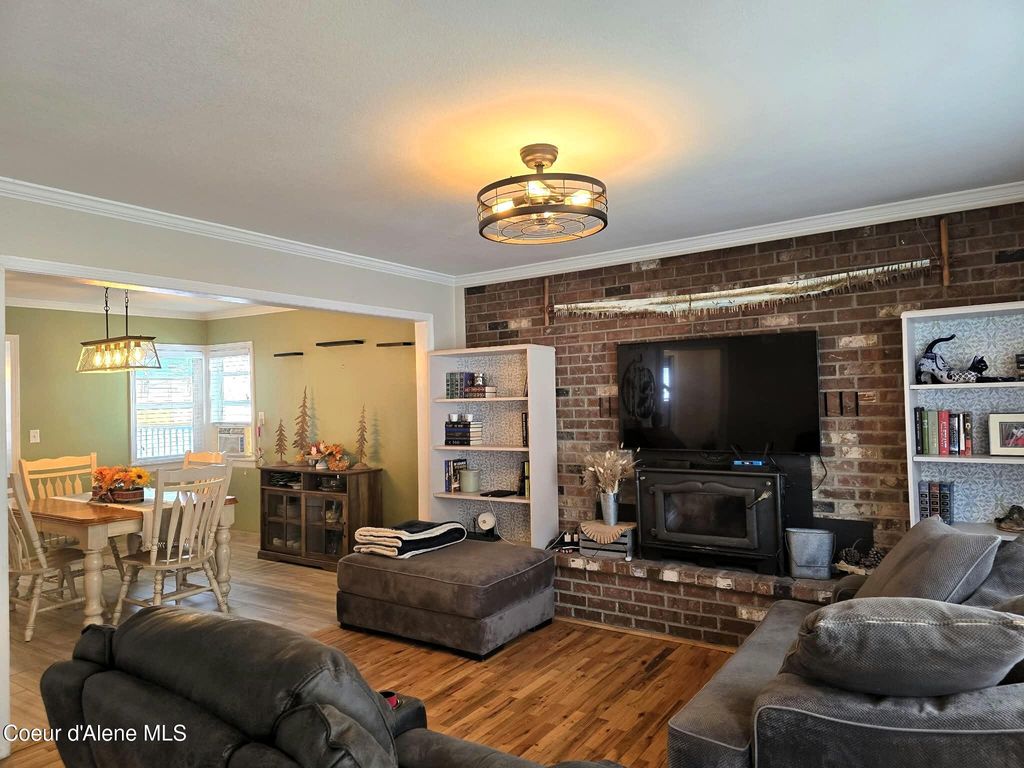 15 W Mullan Ave, Kellogg, ID 83837 photo 3