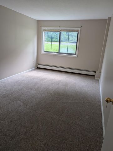 128 Mammoth Road U: 3, Hooksett, NH 03106