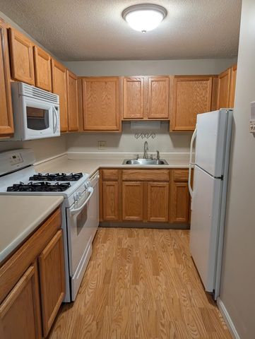 128 Mammoth Road U: 3, Hooksett, NH 03106