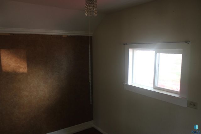 1014 Kennedy Dr Drive, Yankton, SD 57078