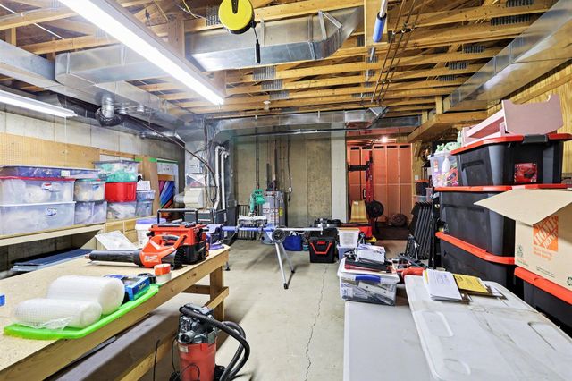 71 Kristin Drive, Marshall, MI 49068