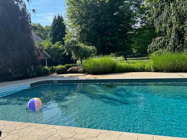 71 Kristin Drive, Marshall, MI 49068