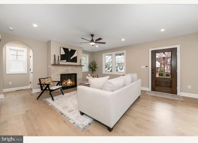 1833 W HIGH ST, Haddon Heights, NJ 08035