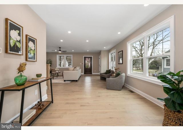 1833 W HIGH ST, Haddon Heights, NJ 08035