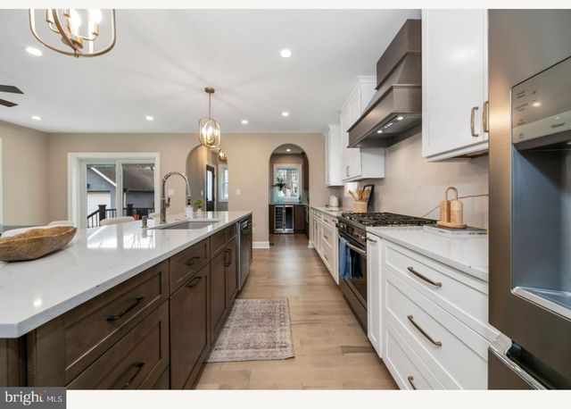 1833 W HIGH ST, Haddon Heights, NJ 08035