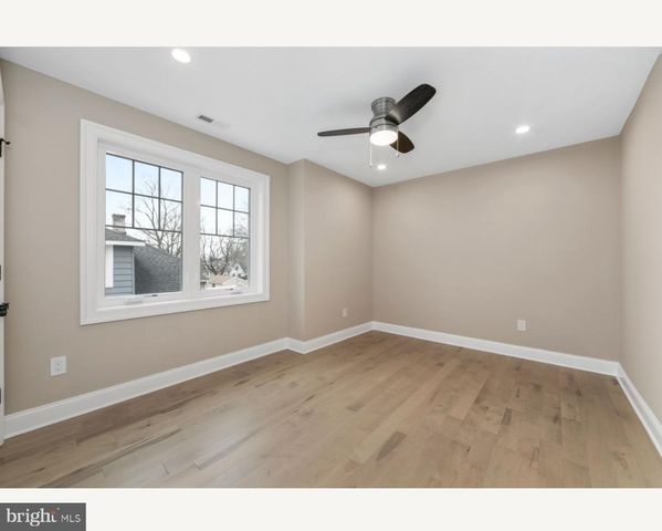 1833 W HIGH ST, Haddon Heights, NJ 08035